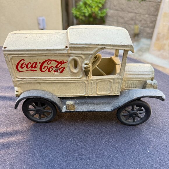 Vintage Cast Iron Drink Coca Cola 1930's Delivery Truck - Picture 1 of 8